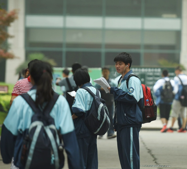 实践特别是在现实生活的实践学习中才干得到很好的培养