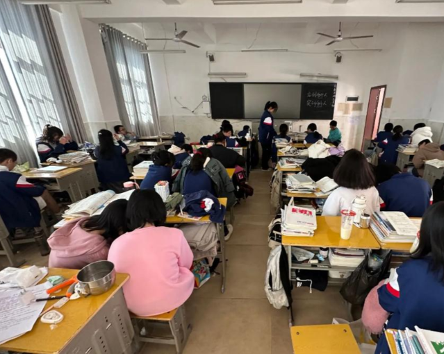 标签化问题校园树立完善的动态流动机制实施学期归纳评估 标签化问题校园树立完善的动态流动机制实施学期归纳评估